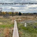 Apartament Hof Vierzehnender Im Hohen Venn - 70qm Fachwerk-studio - Grosses Wohn-schlafzimmer Mit Dachterrasse Und Kaminofen - Separate Kueche - Perfekt Fuer Paare - - Eifel - Hunde Willkommen - Islandpferde Monschau
