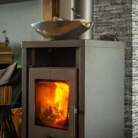 Hof Vierzehnender: Eifel Mit Dachterrasse Und Kamin Apartment Monschau