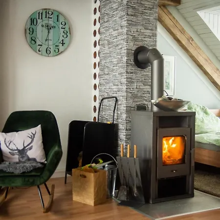 Apartmán Hof Vierzehnender Im Hohen Venn - 70qm Fachwerk-studio - Grosses Wohn-schlafzimmer Mit Dachterrasse Und Kaminofen - Separate Kueche - Perfekt Fuer Paare - - Eifel - Hunde Willkommen - Islandpferde