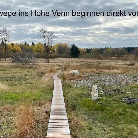 Apartament Hof Vierzehnender Im Hohen Venn - 70qm Fachwerk-studio - Grosses Wohn-schlafzimmer Mit Dachterrasse Und Kaminofen - Separate Kueche - Perfekt Fuer Paare - - Eifel - Hunde Willkommen - Islandpferde Monschau