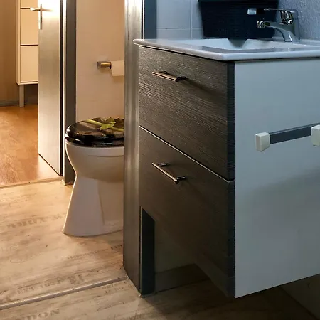 Apartament Hof Vierzehnender Im Hohen Venn - 70qm Fachwerk-studio - Grosses Wohn-schlafzimmer Mit Dachterrasse Und Kaminofen - Separate Kueche - Perfekt Fuer Paare - - Eifel - Hunde Willkommen - Islandpferde