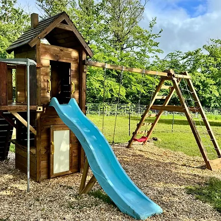 Hof Vierzehnender Im Hohen Venn - 70qm Fachwerk-studio - Grosses Wohn-schlafzimmer Mit Dachterrasse Und Kaminofen - Separate Kueche - Perfekt Fuer Paare - - Eifel - Hunde Willkommen - Islandpferde דירה