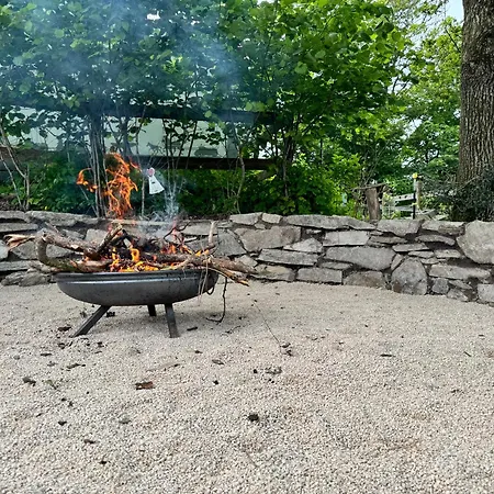 아파트 Hof Vierzehnender Im Hohen Venn - 70qm Fachwerk-studio - Grosses Wohn-schlafzimmer Mit Dachterrasse Und Kaminofen - Separate Kueche - Perfekt Fuer Paare - - Eifel - Hunde Willkommen - Islandpferde